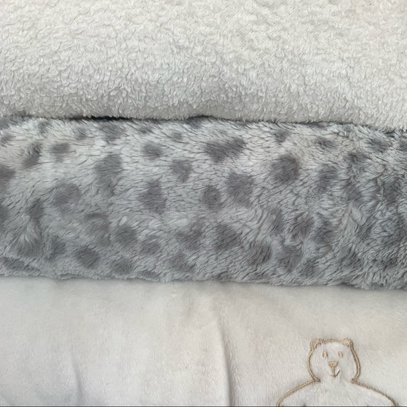 (2) Baby GAP Blankets & (1) Pottery Barn Baby Blanket - Picture 3 of 12